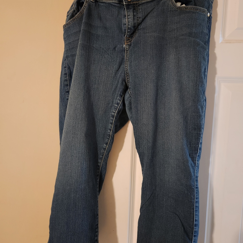 Torrid 22 Skinny Suoer Stretch Crop Jegging High Rise Jean